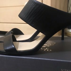 Vince camuto